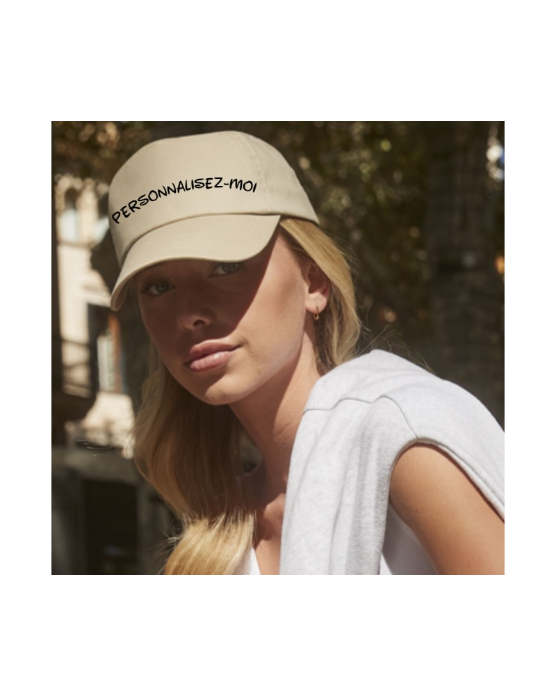 Casquette personnalisable mixte sur modèle femme avec design